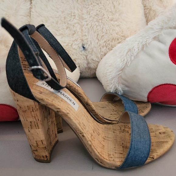 Steve Madden 👠 - Picture 1 of 4